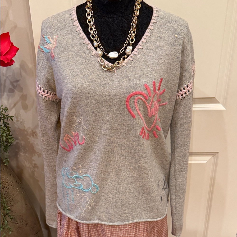 Johnny Was Cashmere Gray Sweater with Pink and Blue Embroidery
